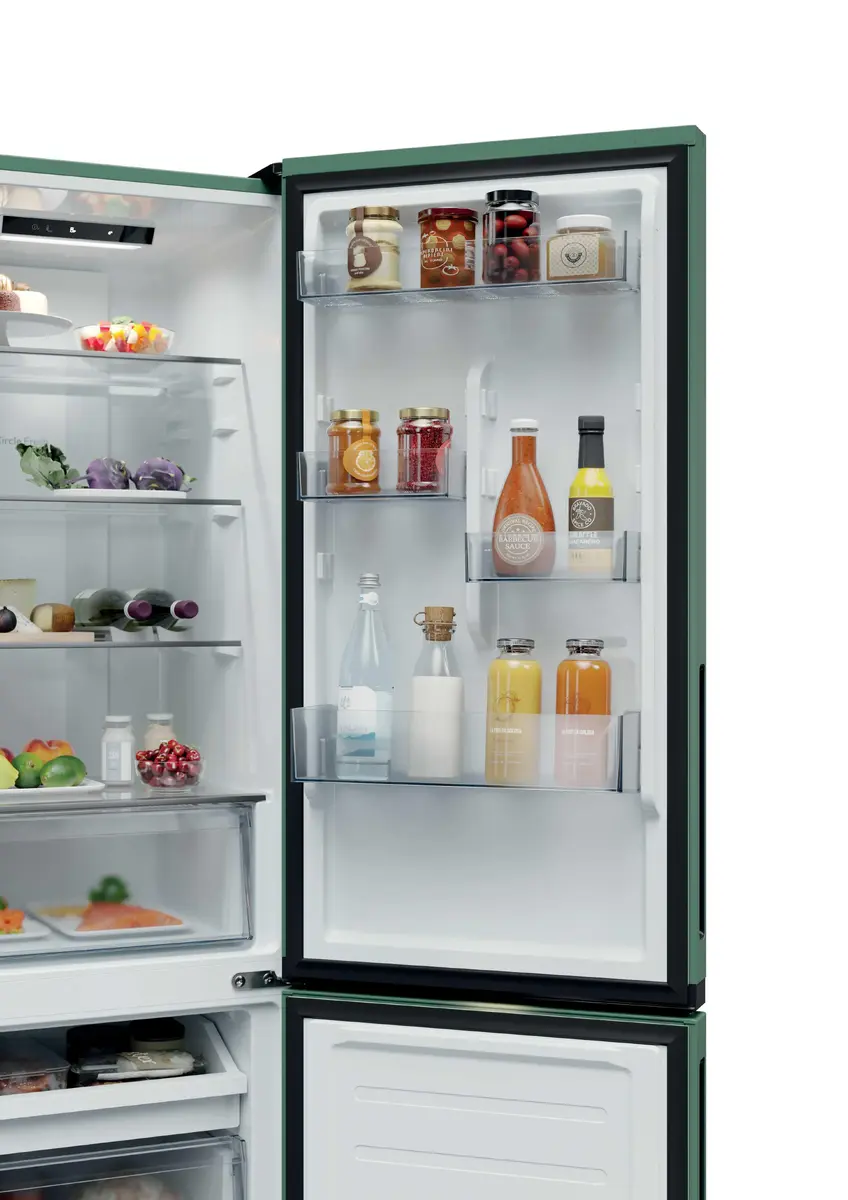 CANDY CNCQ2T518EG freestanding fridge-freezer Photo 5