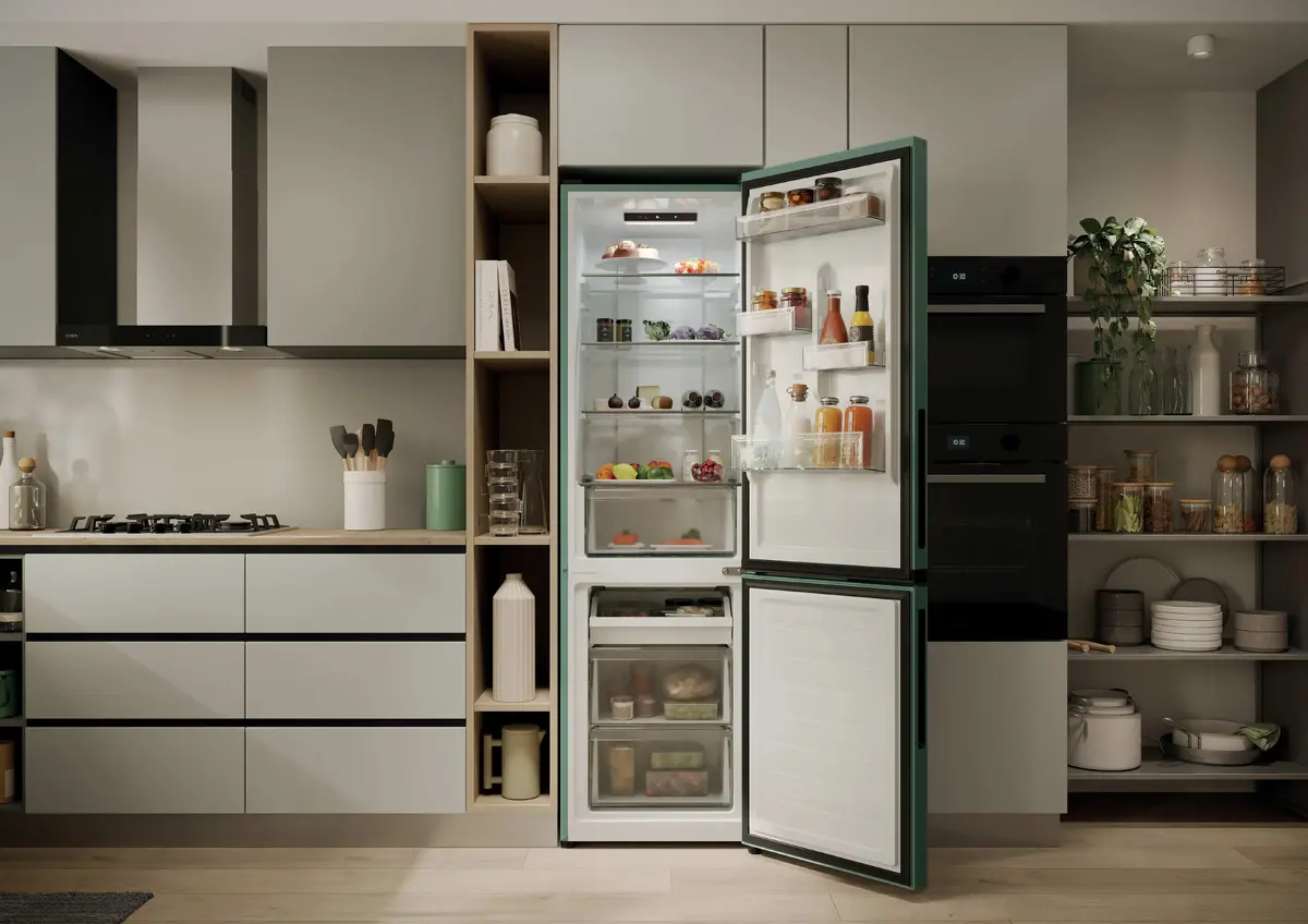 CANDY CNCQ2T518EG freestanding fridge-freezer Photo 10