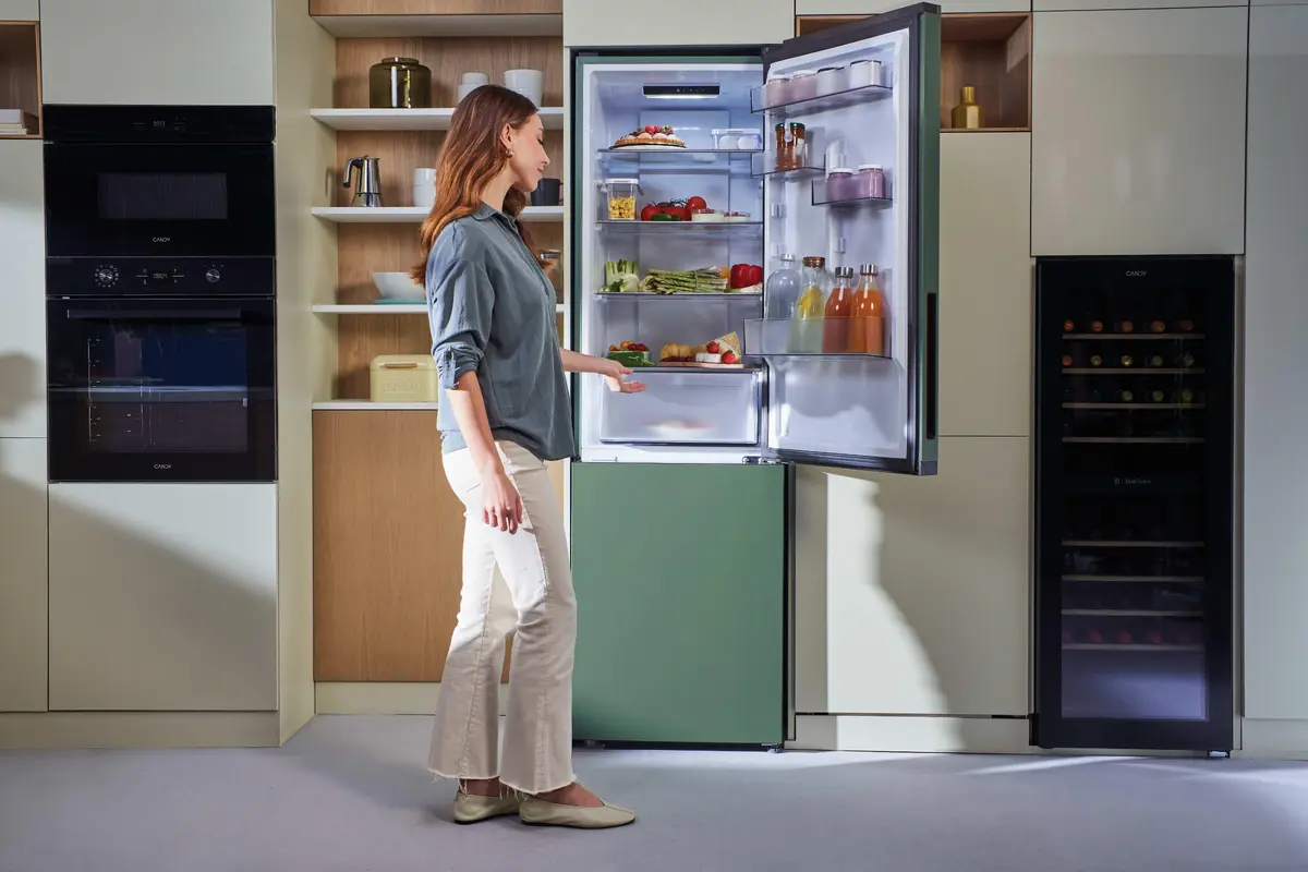 CANDY CNCQ2T518EG freestanding fridge-freezer Photo 15