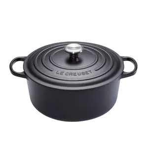 Le Creuset Signature Round Cast Iron Saucepan 5.3 L 26 cm Black