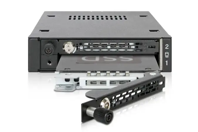 Icy Dock MB492TKL-B 2.5-inch Drive Bay Carrier Panel Photo 4