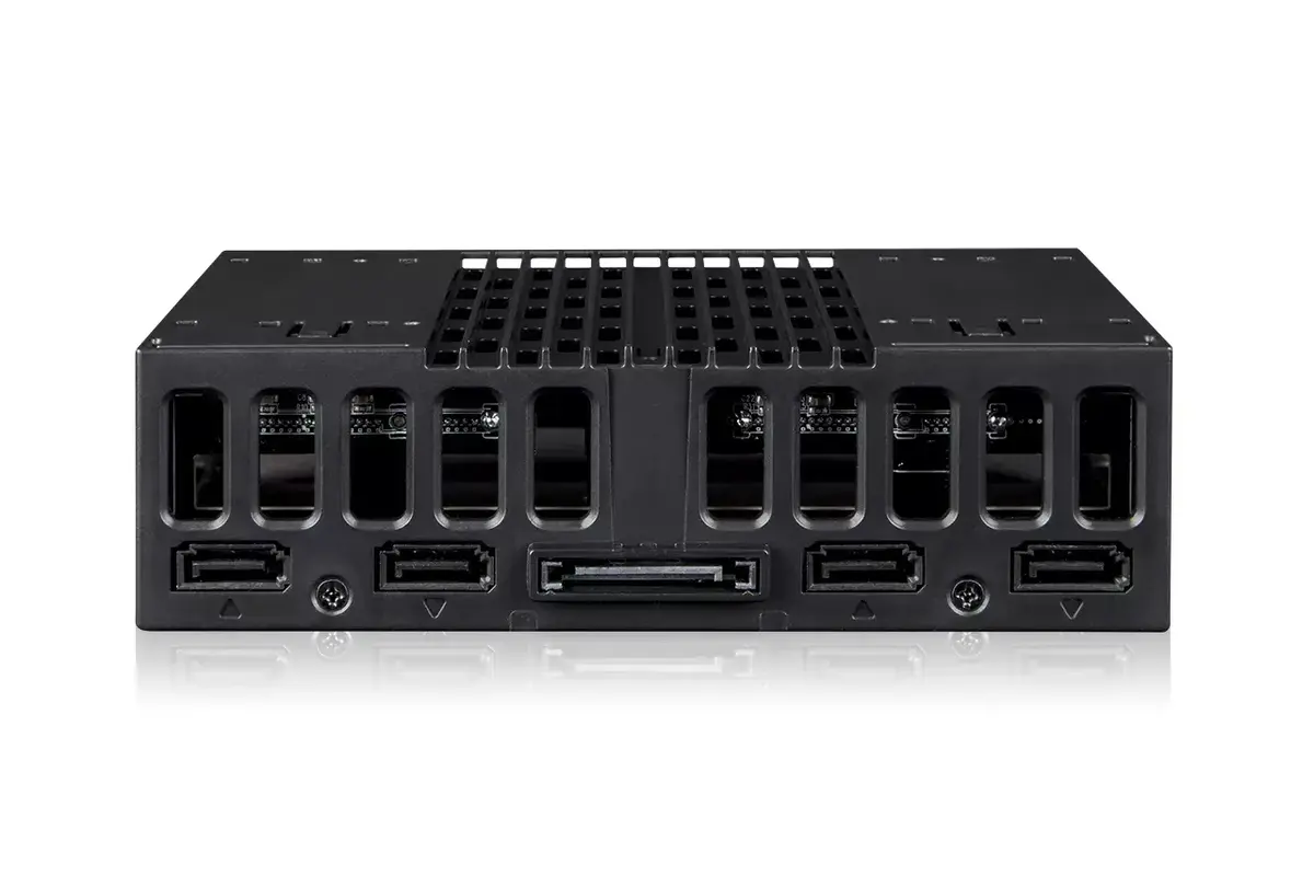 Icy Dock MB024SP-B FlexiDock 4x 2.5-inch SATA/SAS Mobile Rack Photo 2