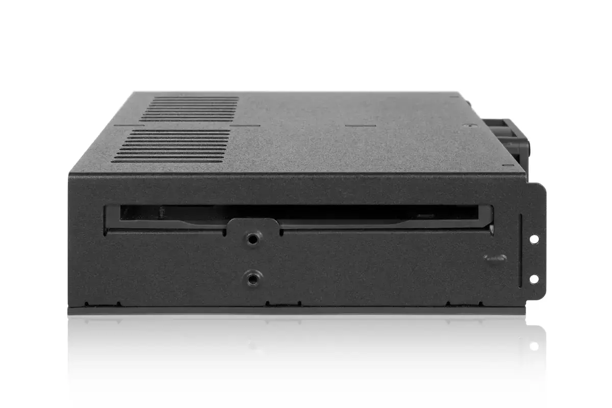 Дисковый массив Icy Dock MB324SP-B на 4 отсека Photo 7