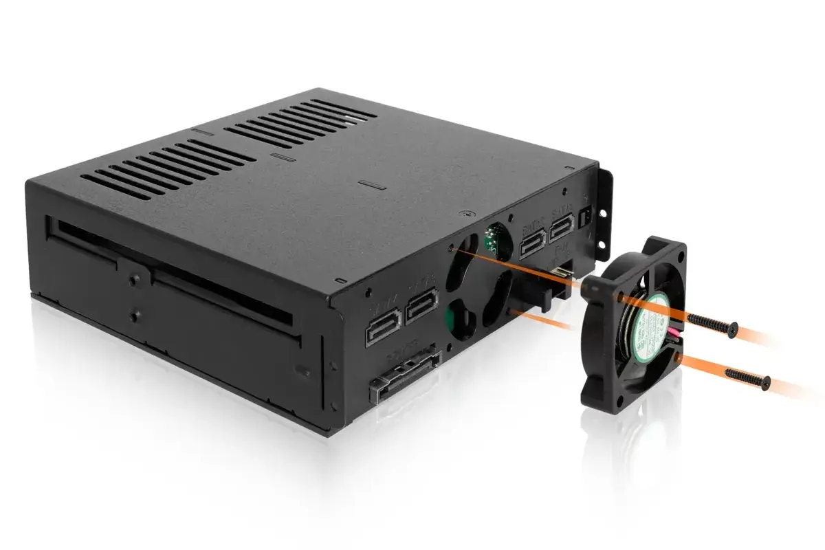 Дисковый массив Icy Dock MB324SP-B на 4 отсека Photo 9