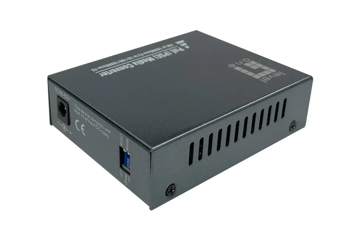 LevelOne gigabitu multivides pārveidotājs RJ45 uz SC PoE PSE Photo 4