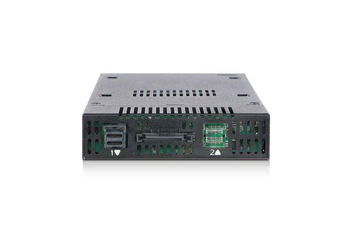Icy Dock MB833M2K-B M.2 SAS SSD ietvars Photo 2