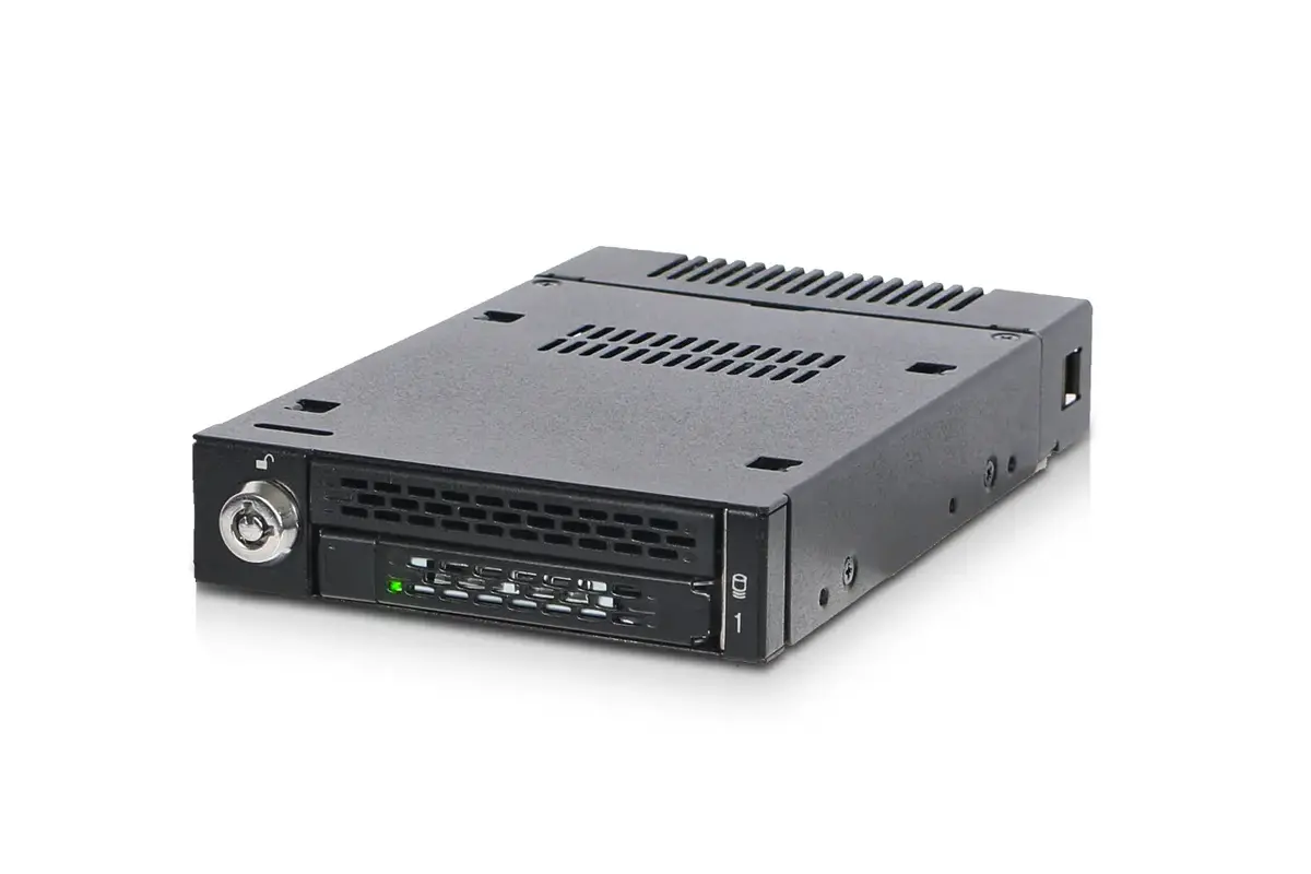 Icy Dock MB833M2K-B M.2 SAS SSD ietvars Photo 3