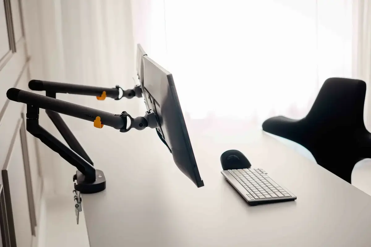 BakkerElkhuizen BE Flexible Dual monitora kronšteins Photo 3