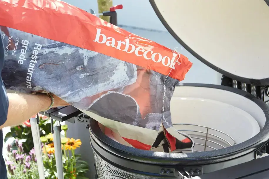 Barbecook Restaurant Grade Charcoal 6kg - Oak & Beech Photo 2