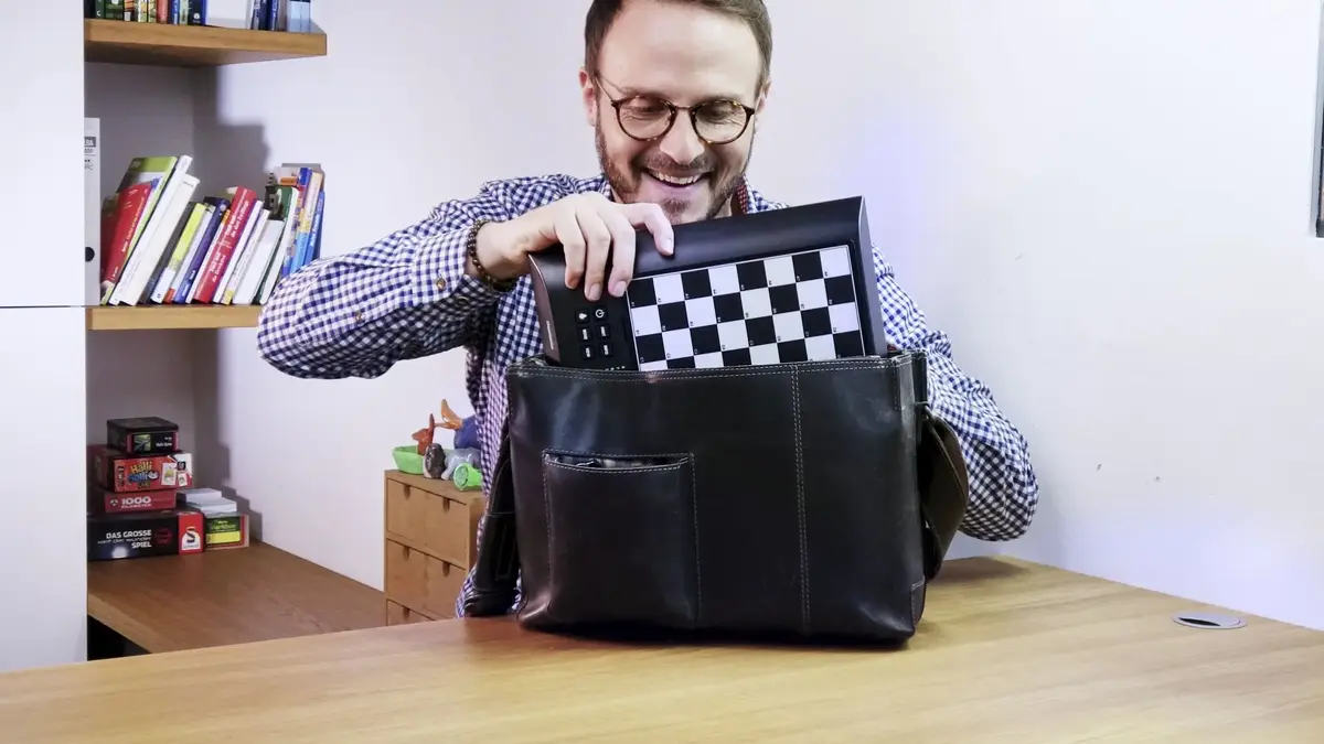 Millennium ChessGenius International Chess Set Photo 5
