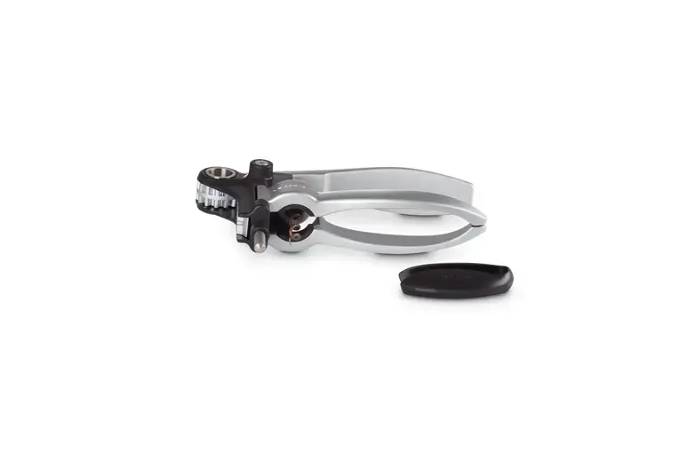 Le Creuset LM250 Lever Corkscrew - Black and Silver Photo 5