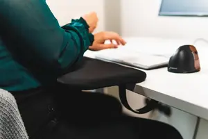 Комфортная поверхность для защиты запястий