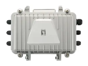 LevelOne PFE-1014R PoE pa hibrīdkabeļa uztvērēju, 4 PoE izejas, 100 Mbit/s
