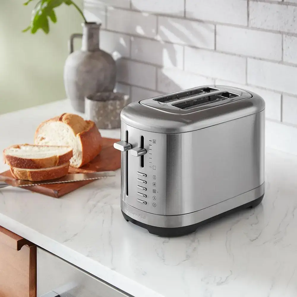 KitchenAid 5KMT2109ESX 2-Slice Toaster Photo 5
