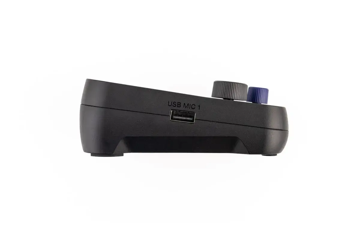 Zoom PodTrak P2 Podcast Recorder Photo 2