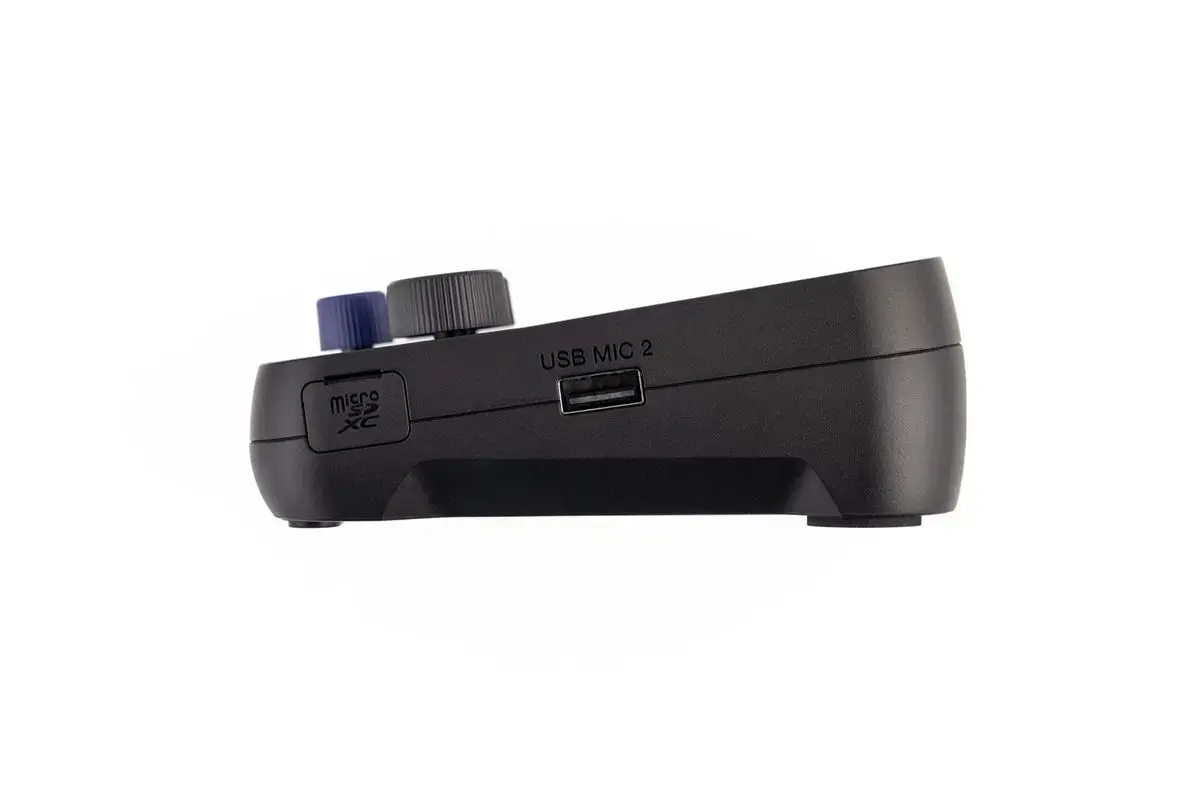 Zoom PodTrak P2 Podcast Recorder Photo 3