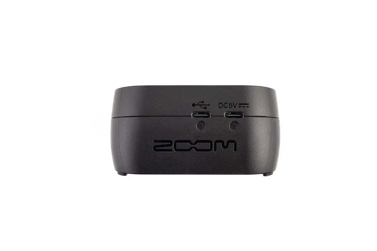 Zoom PodTrak P2 Podcast Recorder Photo 5
