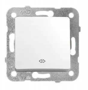 Panasonic LINNERA Intermediate Switch, Glossy White