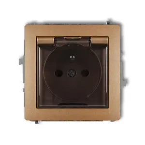 Karlik 8DGPB-1zd Splash-Proof Socket-Outlet with Grounding and Flap, 16A 250V, IP44