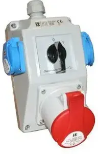 Spamel ZI04R211 Installation Set with 16A 5P and 2x2P+Z Sockets, 0-1 Switch, Red