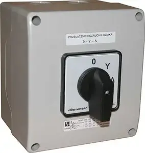 Кулачковый переключатель Spamel SK100-2.8211OB18 100А 3-полюсный в корпусе OB18
