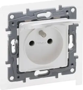 Розетка Legrand Niloe Selection 2P+E IP44 16A жемчужная Photo 1