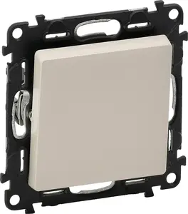 Legrand Valena Single Staircase Switch 10AX Cream
