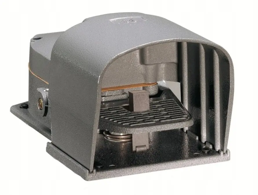 Lovato Electric KR210L11 vienkāršais kājas slēdzis