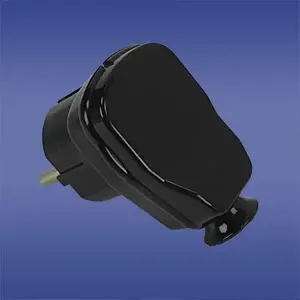 Угловая разборная вилка ELEKTROPLAST AWA-5 16A 2P с заземлением, черная