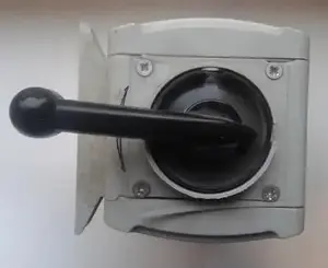 Кулачковый переключатель Elektromet L-0-P 3-полюсный 63А в корпусе IP65