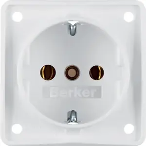 Розетка Hager 0941852502 типа F, 16А 250В, белая