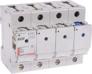 Разъединитель предохранителей Legrand D02 3P+N 63A R323