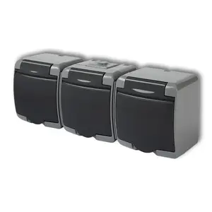 Karlik 30GHE-3 trīskāršā kontaktligzda, 16A 250V, IP54