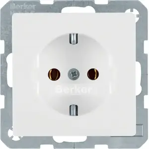 Розетка Hager 47436089 типа F, 16А 250В, белый дюропласт
