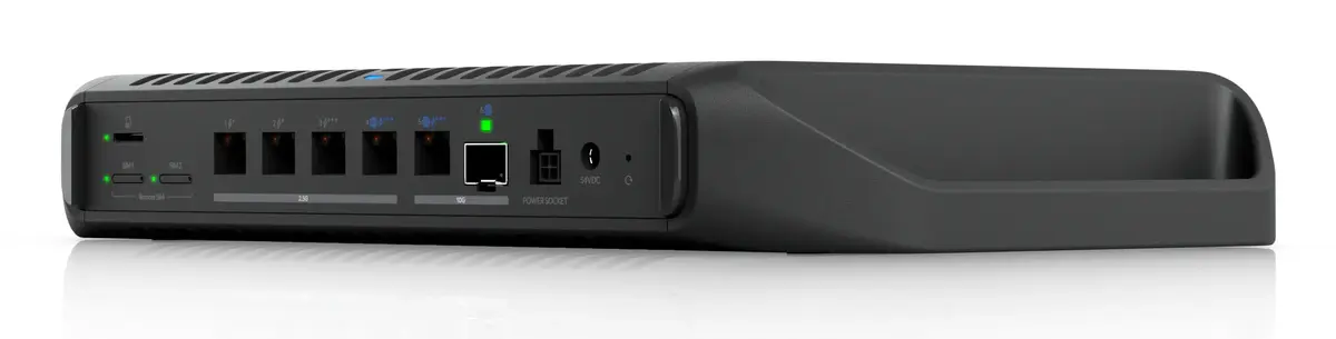 Ubiquiti UCG-Industrial vārteja un kontrolieris Photo 2