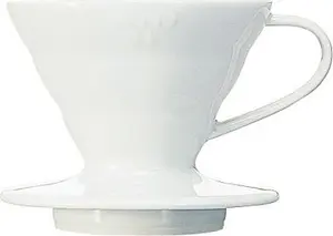 Керамическая воронка для кофе Hario V60-01 белая