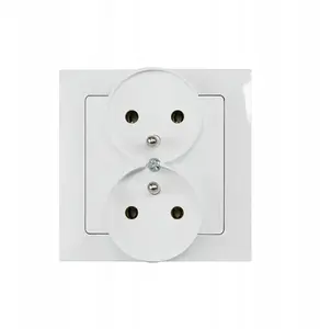 Düwi 33028 dubultā iebūvējamā kontaktligzda 2x2P+E rāmim, balta