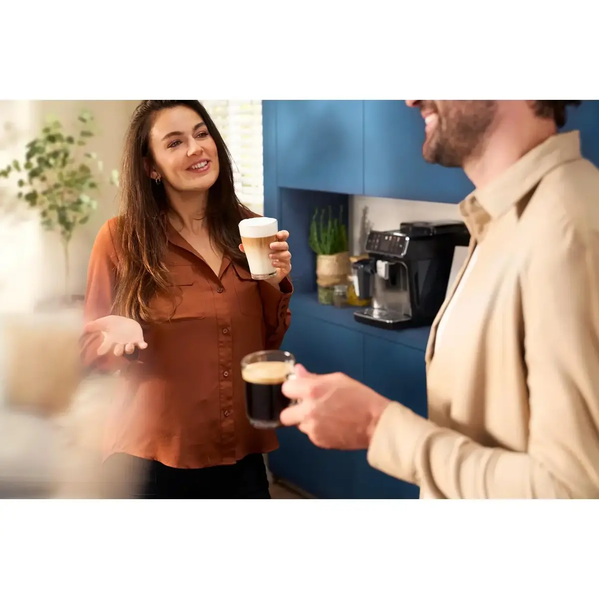 Philips 2200 Series EP2225/10 Fully-Automatic Espresso Machine Photo 5