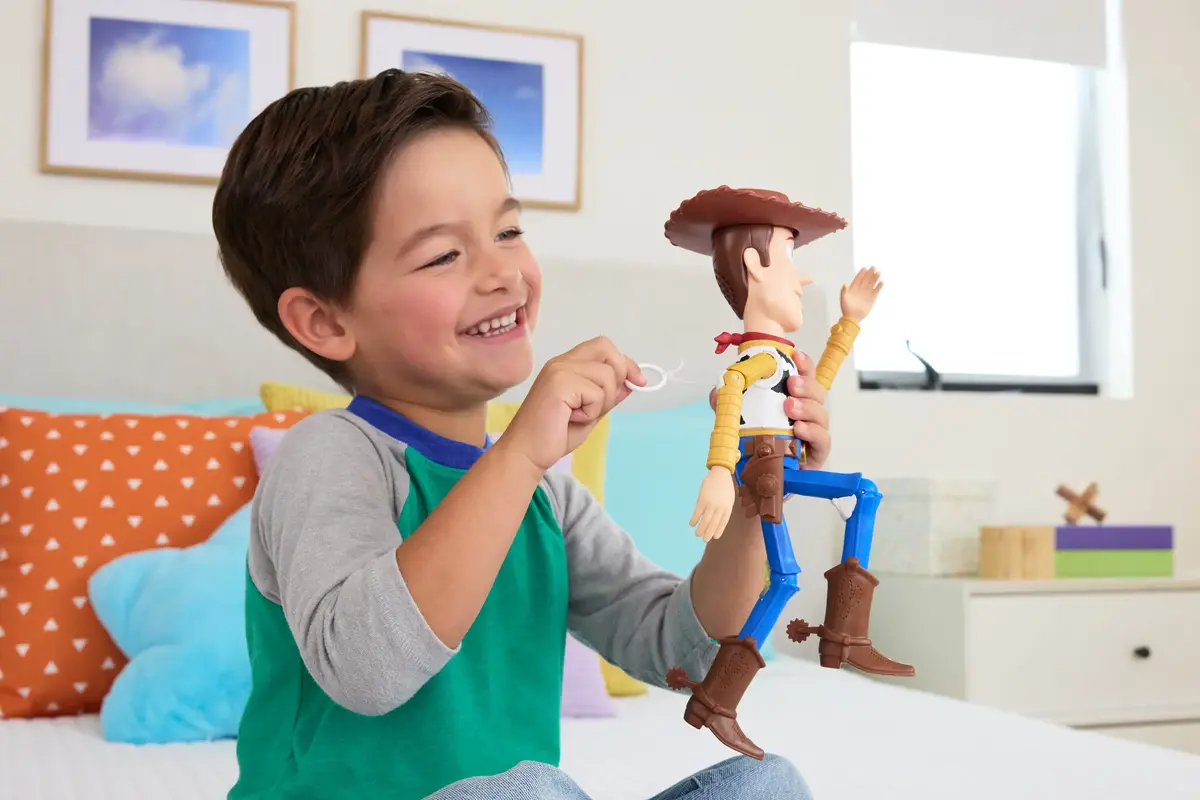 Mattel Toy Story 5 skrienošā Vudija interaktīvā figūriņa Photo 2