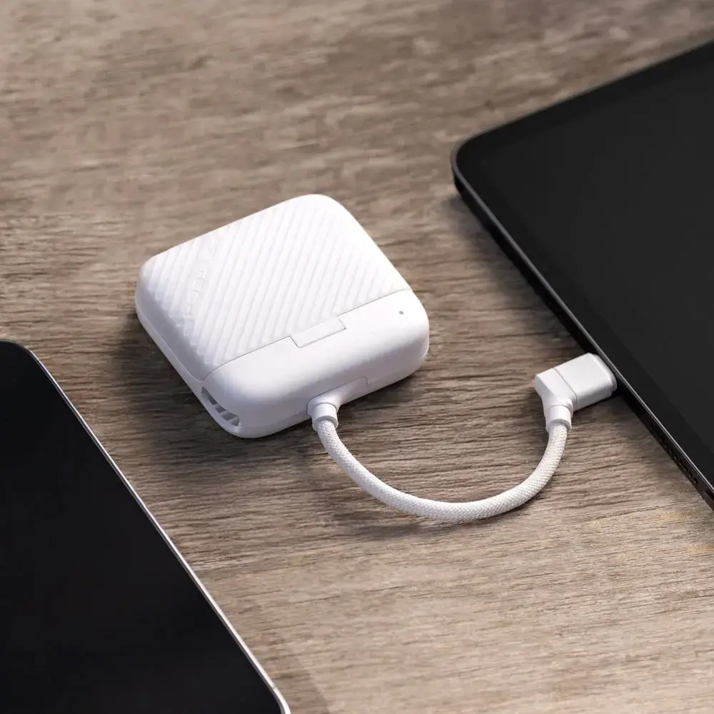 PGYTECH CreateMate SD and MicroSD Card Reader Photo 4