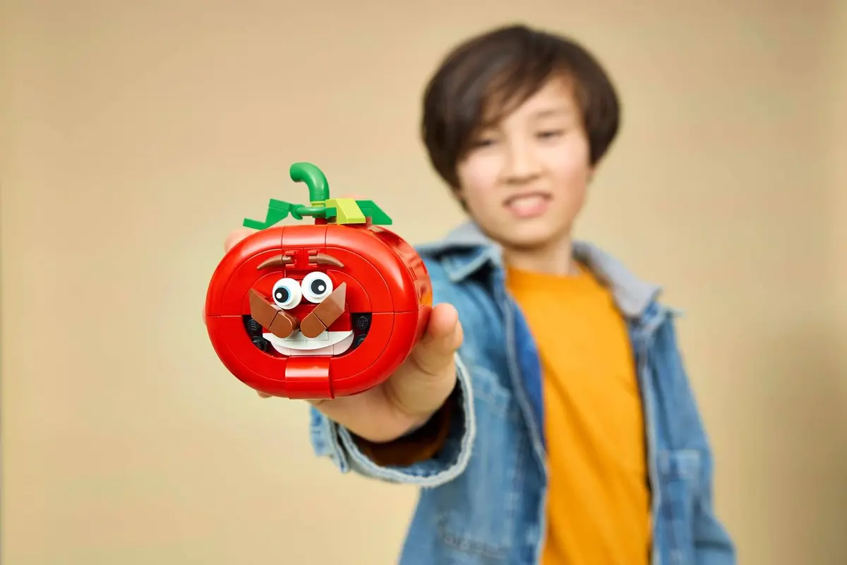 LEGO Fortnite 77079 Tomatohead Building Set Photo 13
