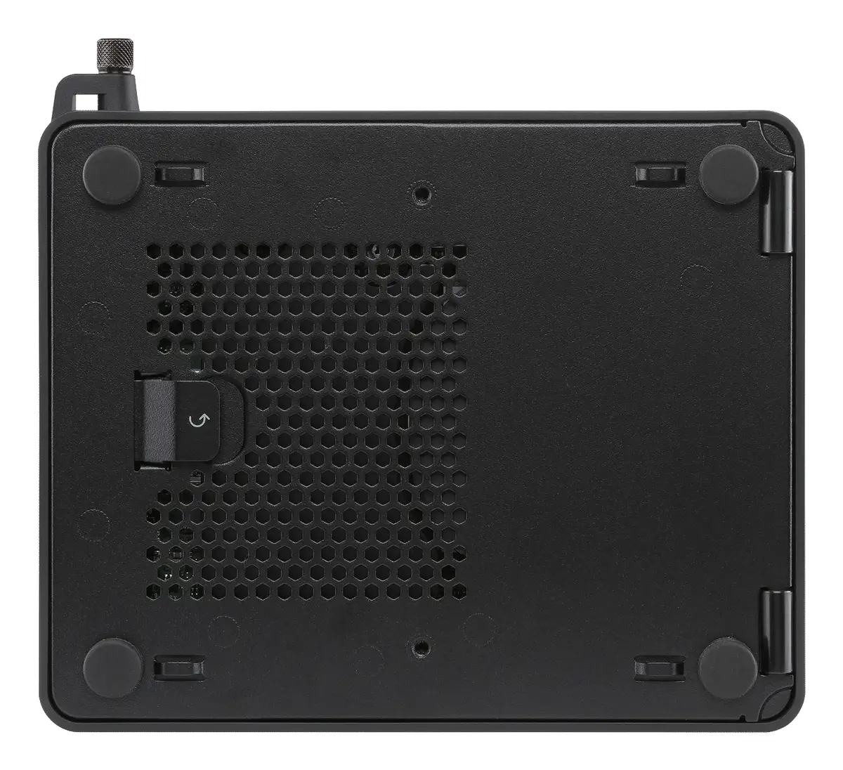 ASUS NUC 16 Pro RNUC16GDKX76C002 mini PC Photo 15