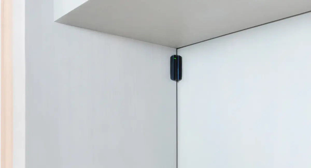 Беспроводной датчик Ajax DoorProtect Photo 3