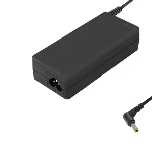 Блок питания QOLTEC 50087.90W для ноутбуков, 90 Вт, вход 100–240 В, для помещений, чёрный