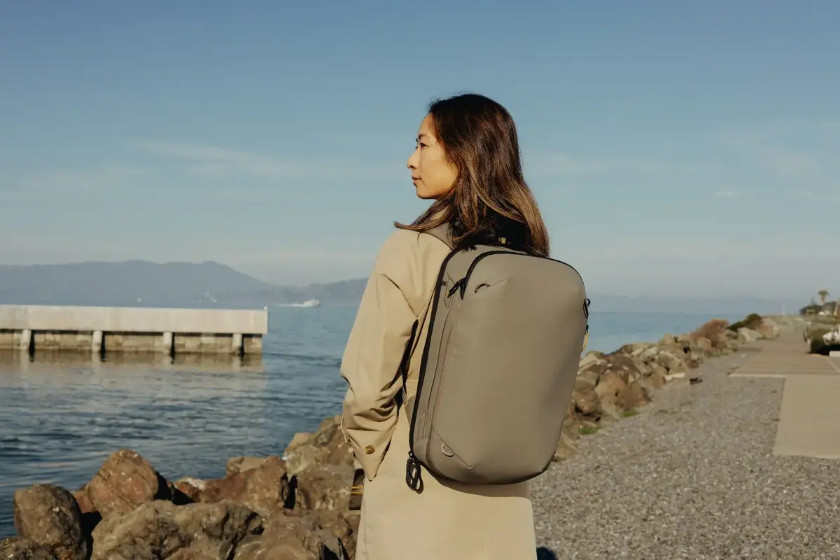 Рюкзак Peak Design Travel Backpack 20L Stone Photo 5