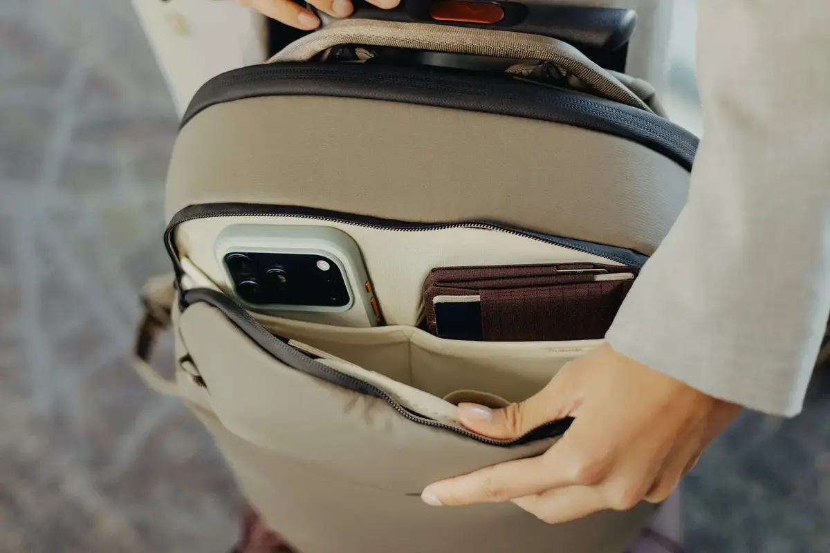 Рюкзак Peak Design Travel Backpack 20L Stone Photo 6