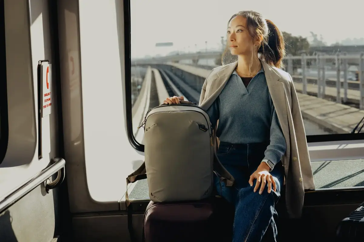 Рюкзак Peak Design Travel Backpack 20L Stone Photo 11