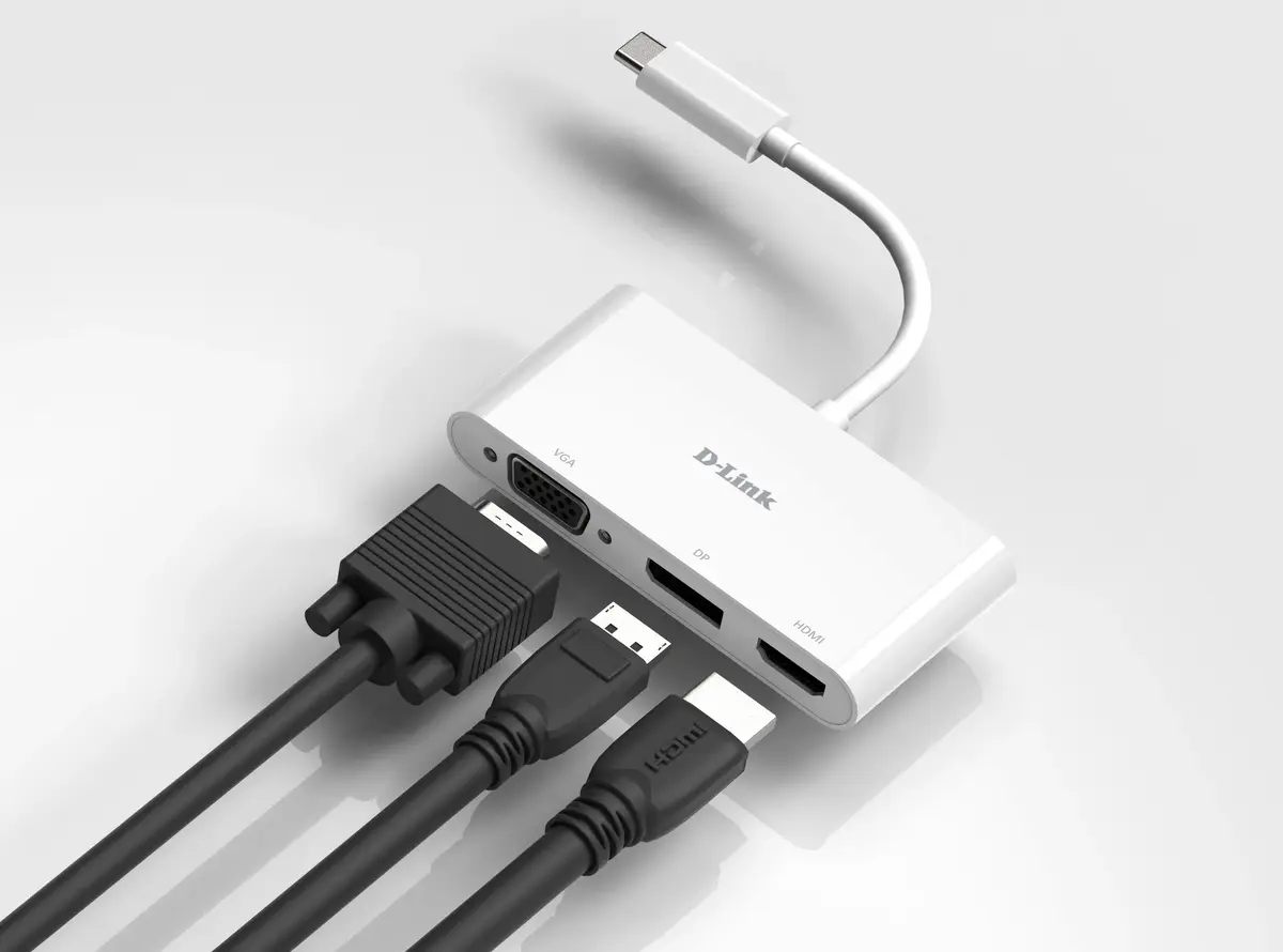 D-Link DUB-V310 3-in-1 USB-C to HDMI/VGA/DisplayPort Adapter Photo 3