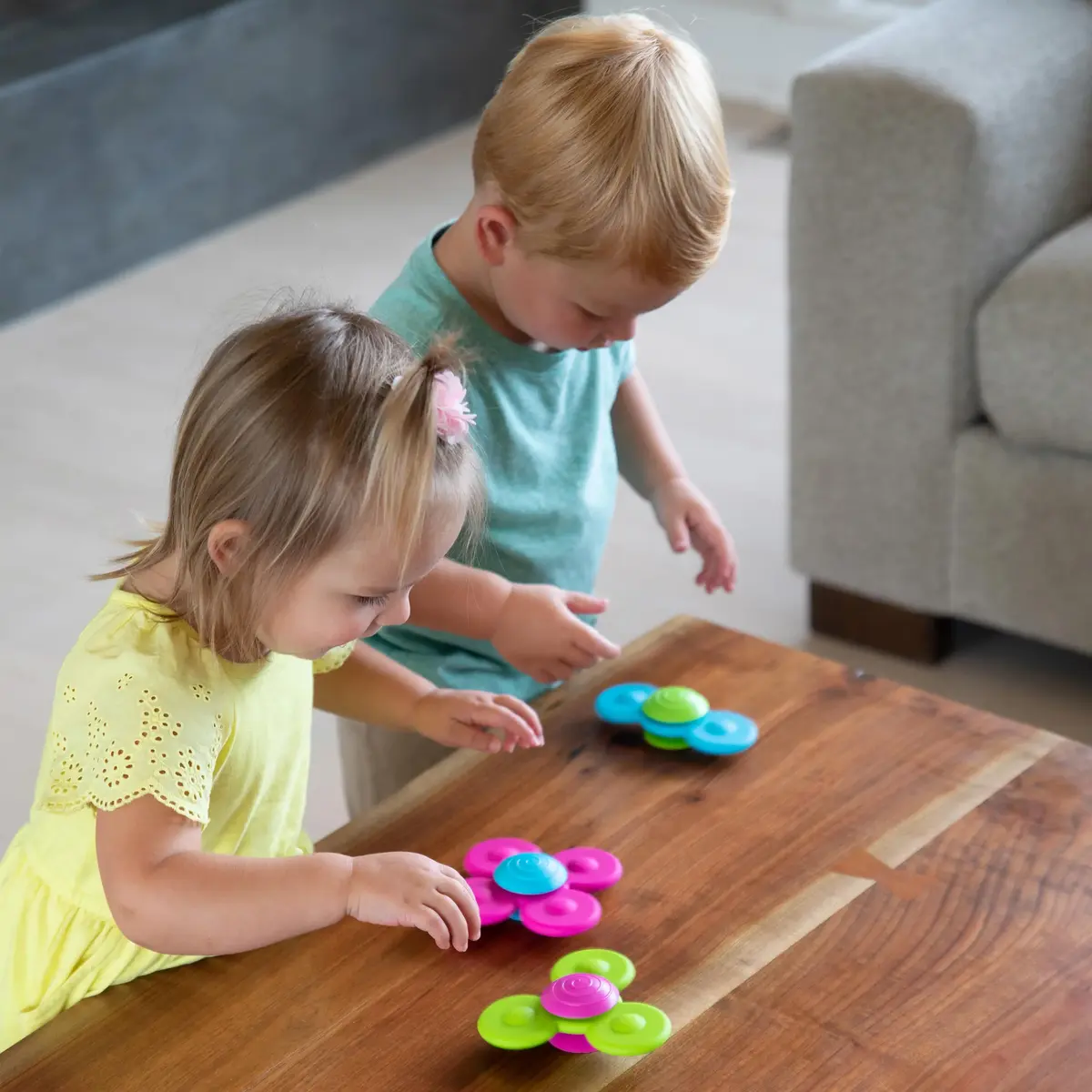 Развивающая игрушка Fat Brain Toys Whirly Squigz Photo 7