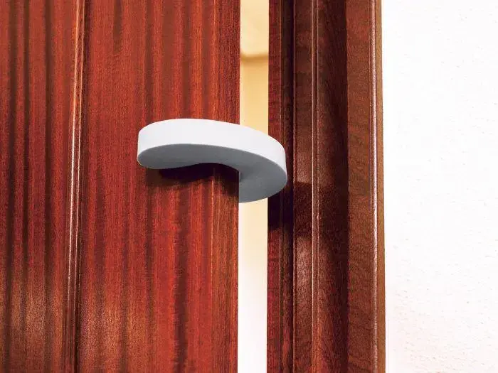 AMIG CS512 Safety Door Guard Photo 3